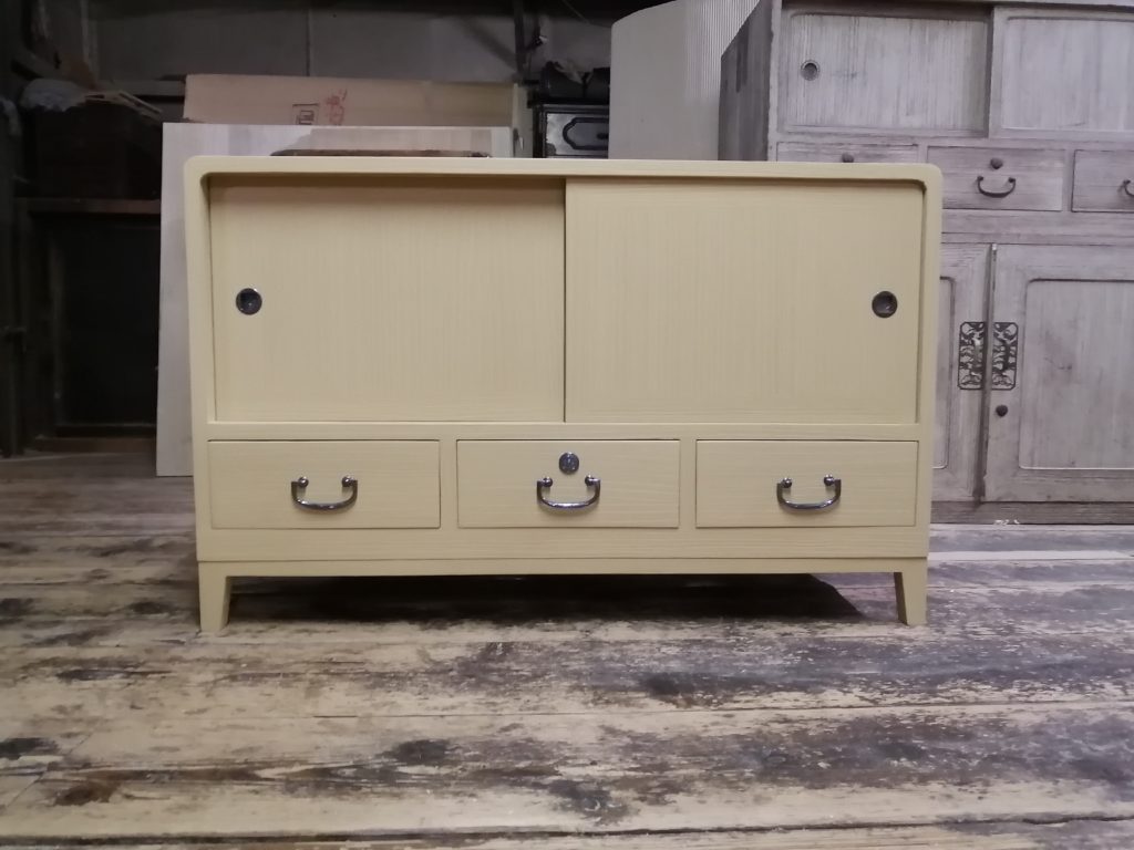 古い箪笥修理後-三つ重ね上